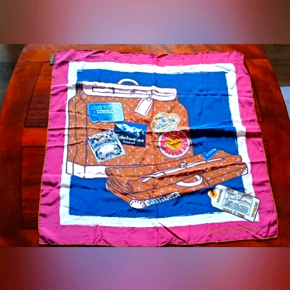 NWOT Louis Vuitton Silk Square - Picture 3 of 9